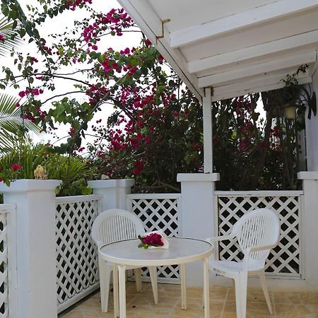 Tingum Village Hotel Dunmore Town Dış mekan fotoğraf