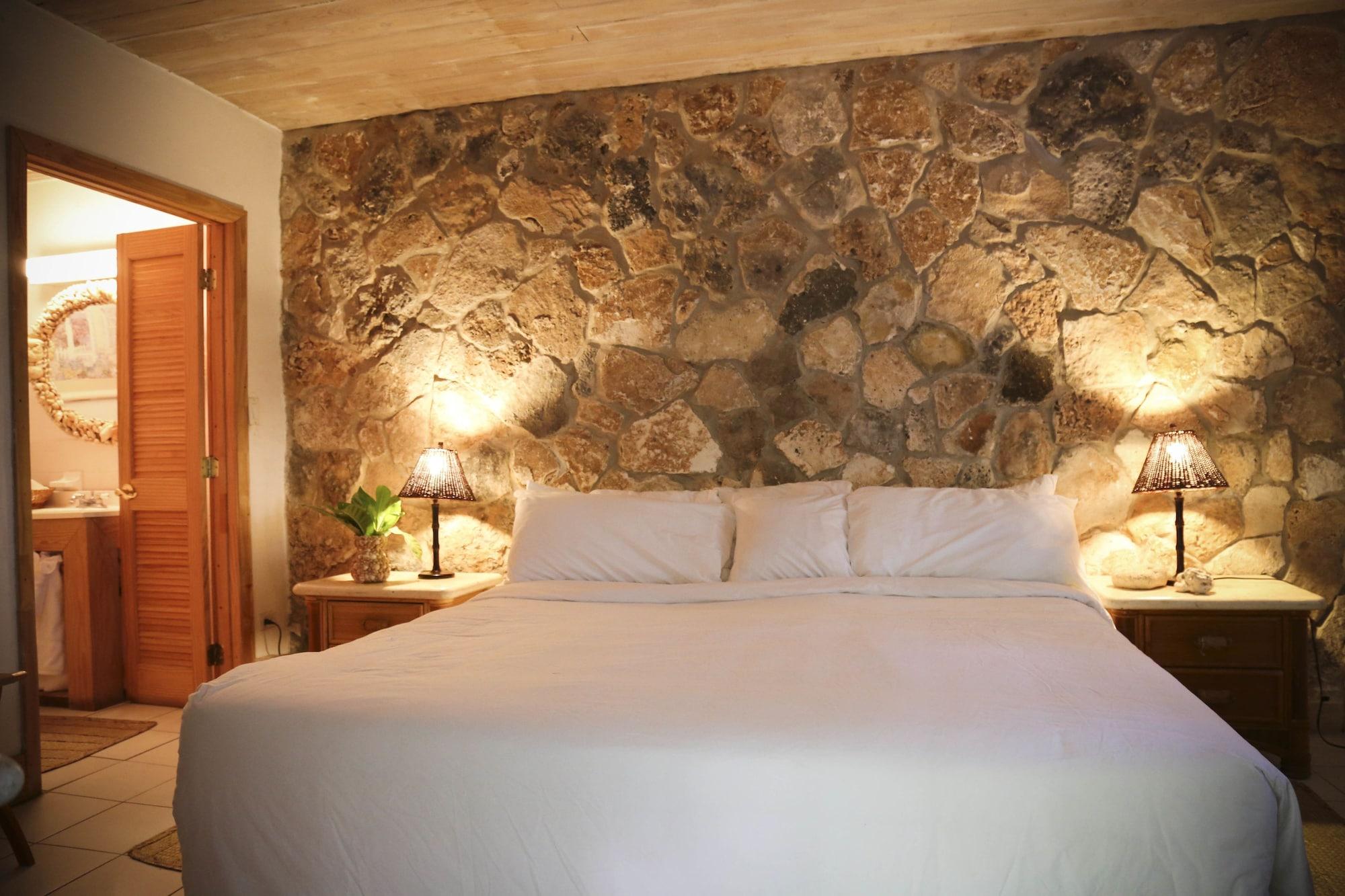 Tingum Village Hotel Dunmore Town Dış mekan fotoğraf