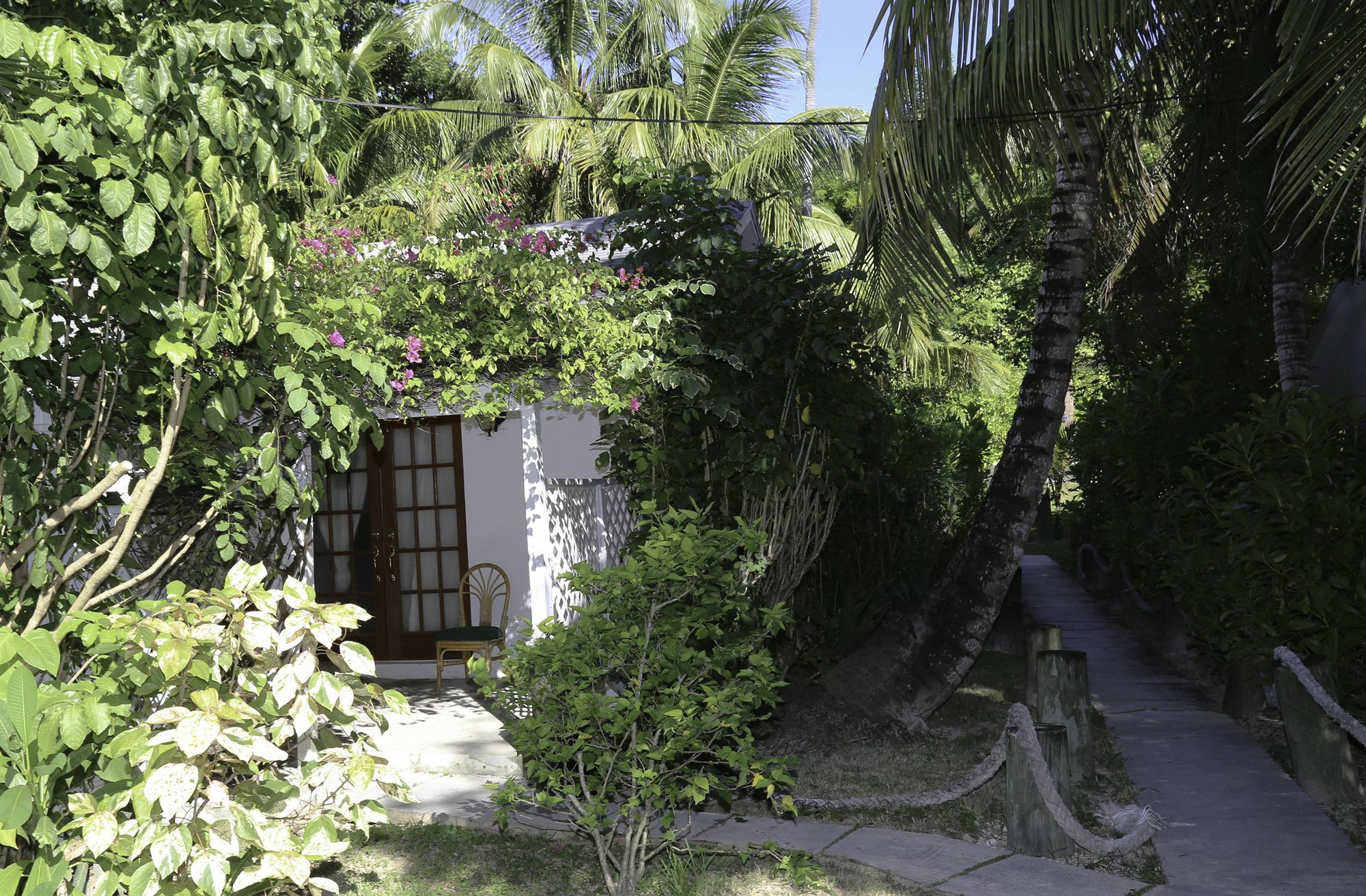 Tingum Village Hotel Dunmore Town Dış mekan fotoğraf